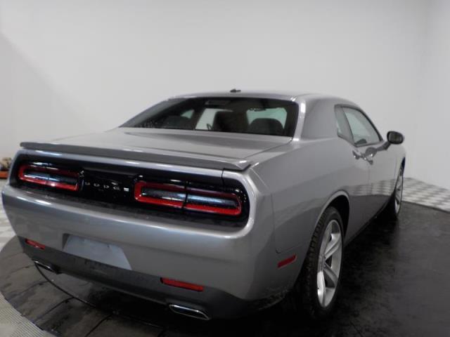 2016 Dodge CHALLENGER V6 SXT