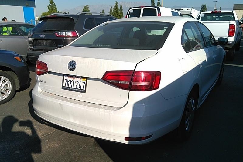 2015 Volkswagen JETTA 2.0L S