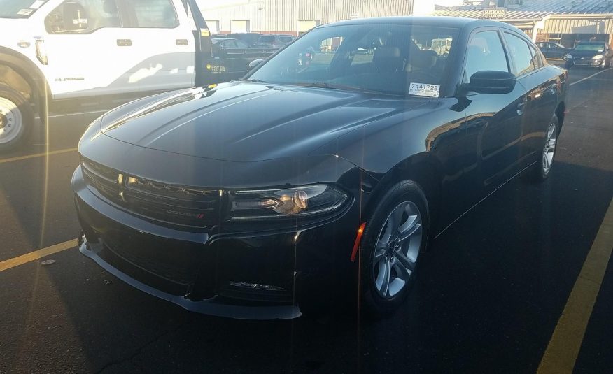 2016 Dodge CHARGER 4X2 V6 SXT