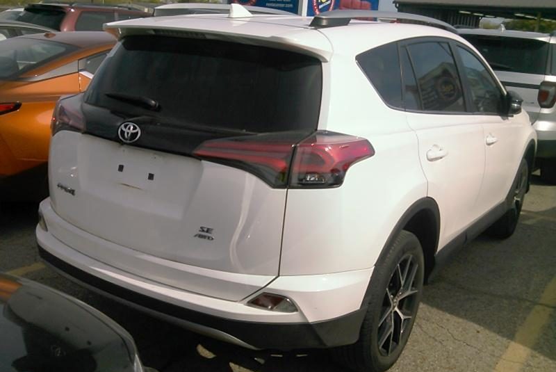 2017 Toyota RAV4 AWD SE