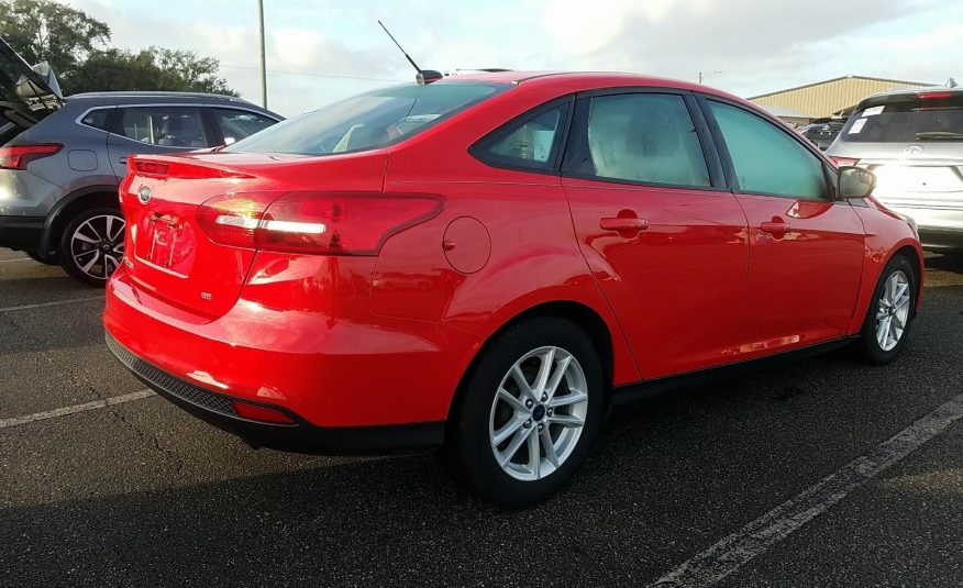 2017 Ford FOCUS FWD 4C SE