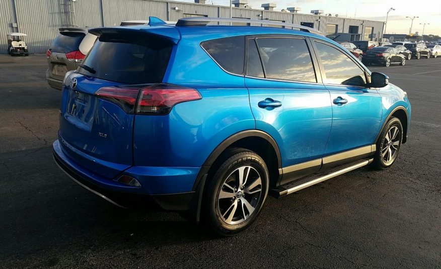 2017 Toyota RAV4 FWD XLE