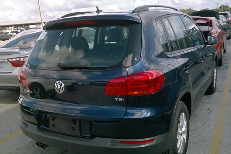 2016 Volkswagen TIGUAN FWD S